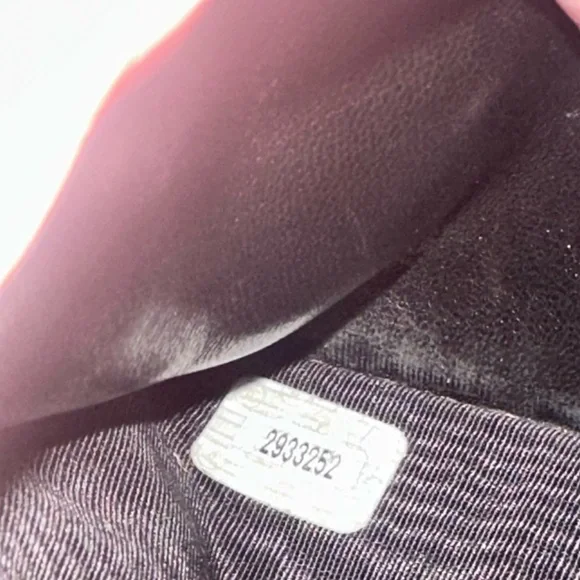 Authentic CHANEL Black Quilted Vintage Leather Wallet & Coin Purse on Chain - Picture 7 of 7